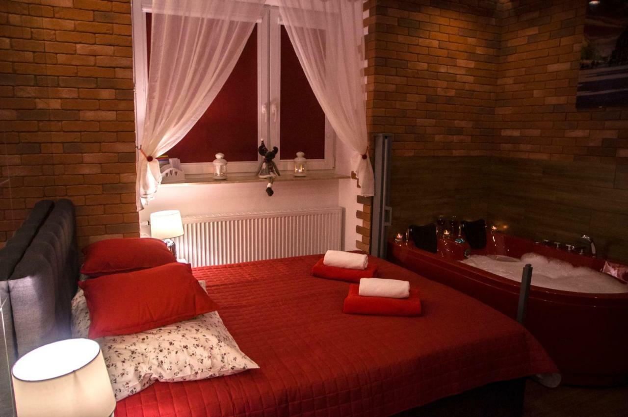 Jacuzzi Apartment Red 크라쿠프 외부 사진