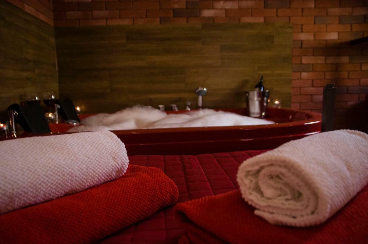 Jacuzzi Apartment Red 크라쿠프 외부 사진